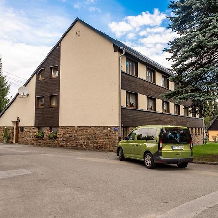 Hotel Vierenstrasse Neudorf  외부 사진