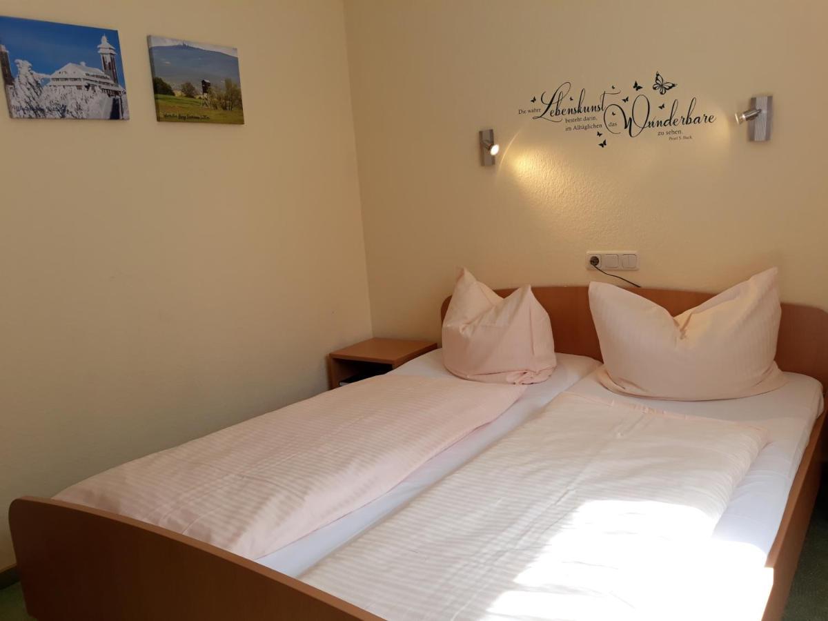 Hotel Vierenstrasse Neudorf  외부 사진