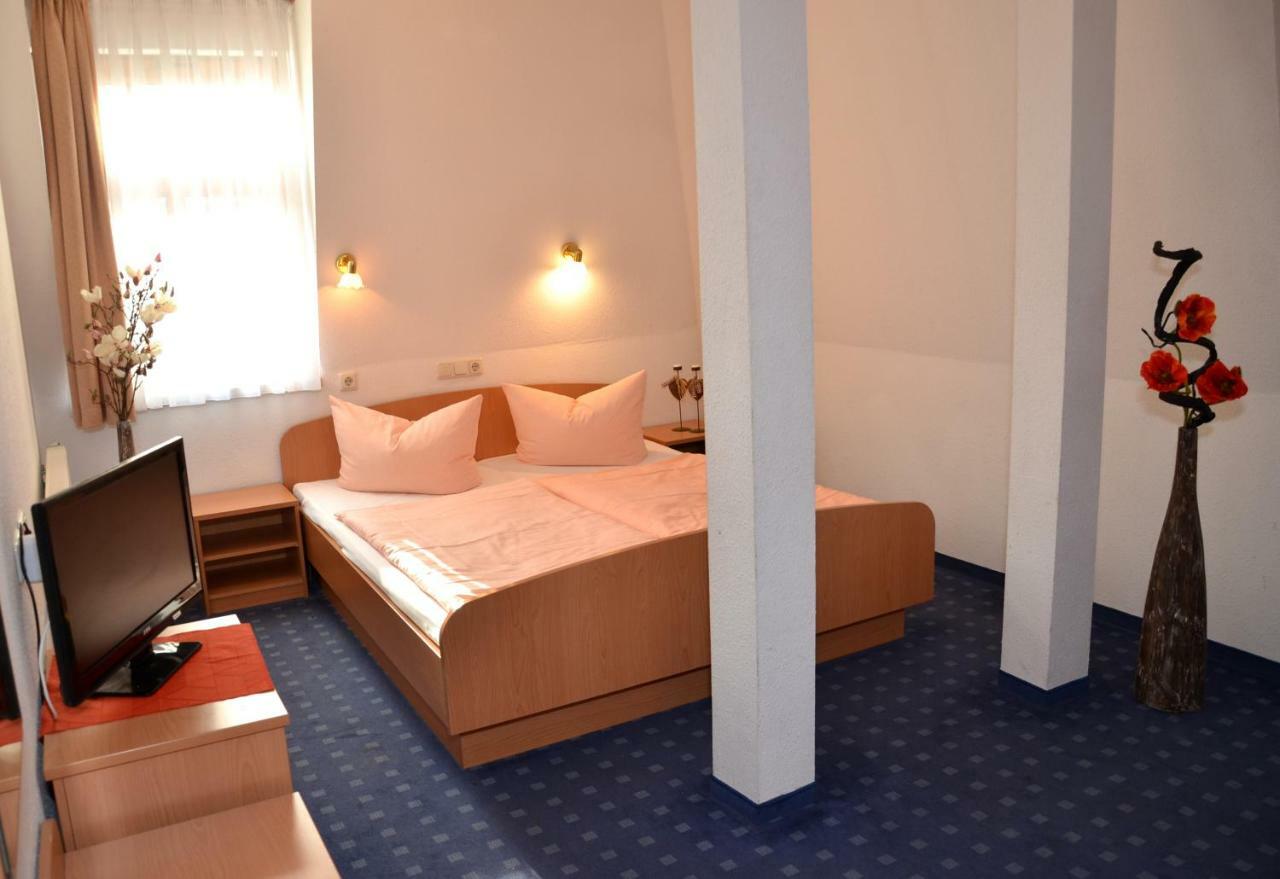 Hotel Vierenstrasse Neudorf  외부 사진