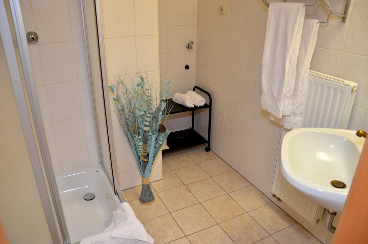 Hotel Vierenstrasse Neudorf  외부 사진